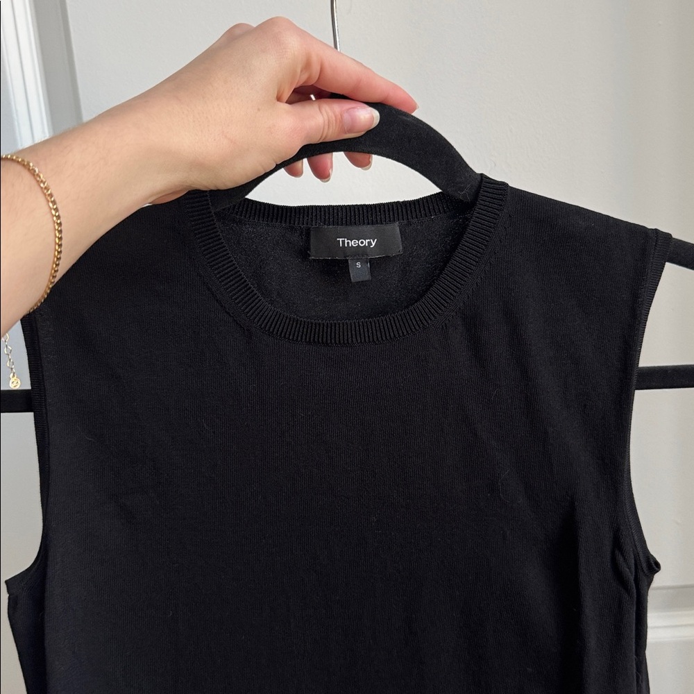 Theory Black Sleeveless Crewneck Tank - Picture 2 of 7